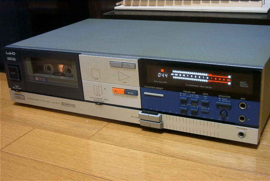ローディのカセットデッキコレクション D-7