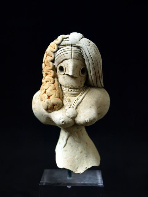 インダス文明 女性土偶 メヘルガル