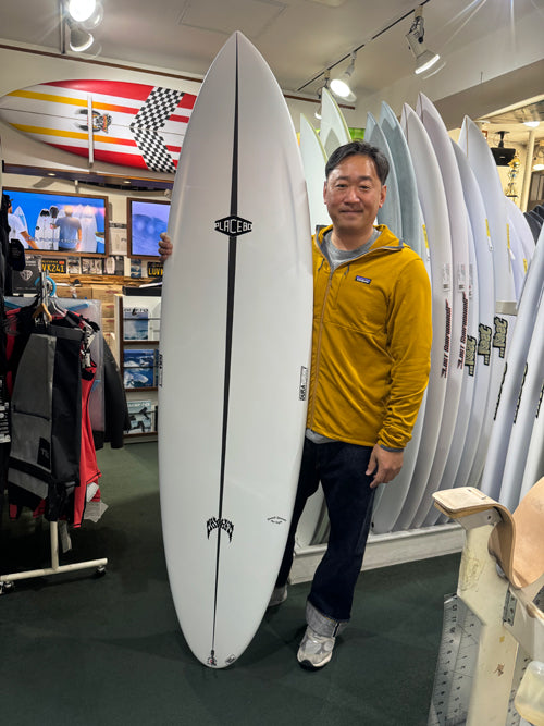 皆様！ご来店にて沢山の 新品『PLACEBOサーフボード』DURA-FLEX5をご