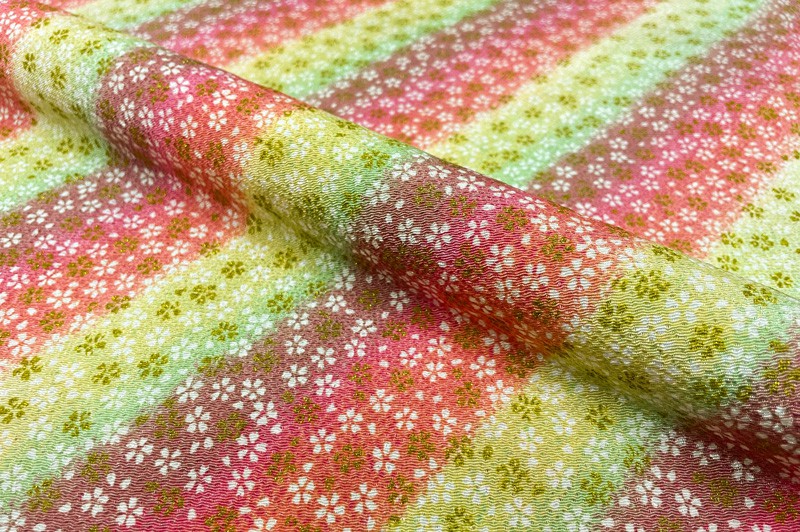 金彩ちりめん生地販売 斜め霞に桜 柄の生地通販の都香庵