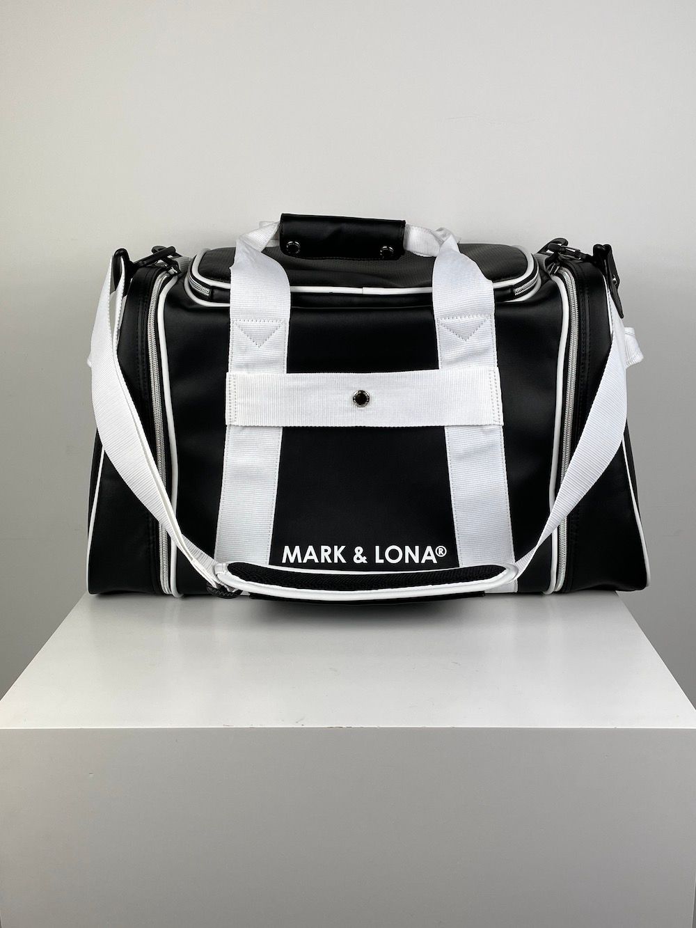 MARK&LONA - Massive Boston Bag | ロッカーバッグ | ブラック | ユニ