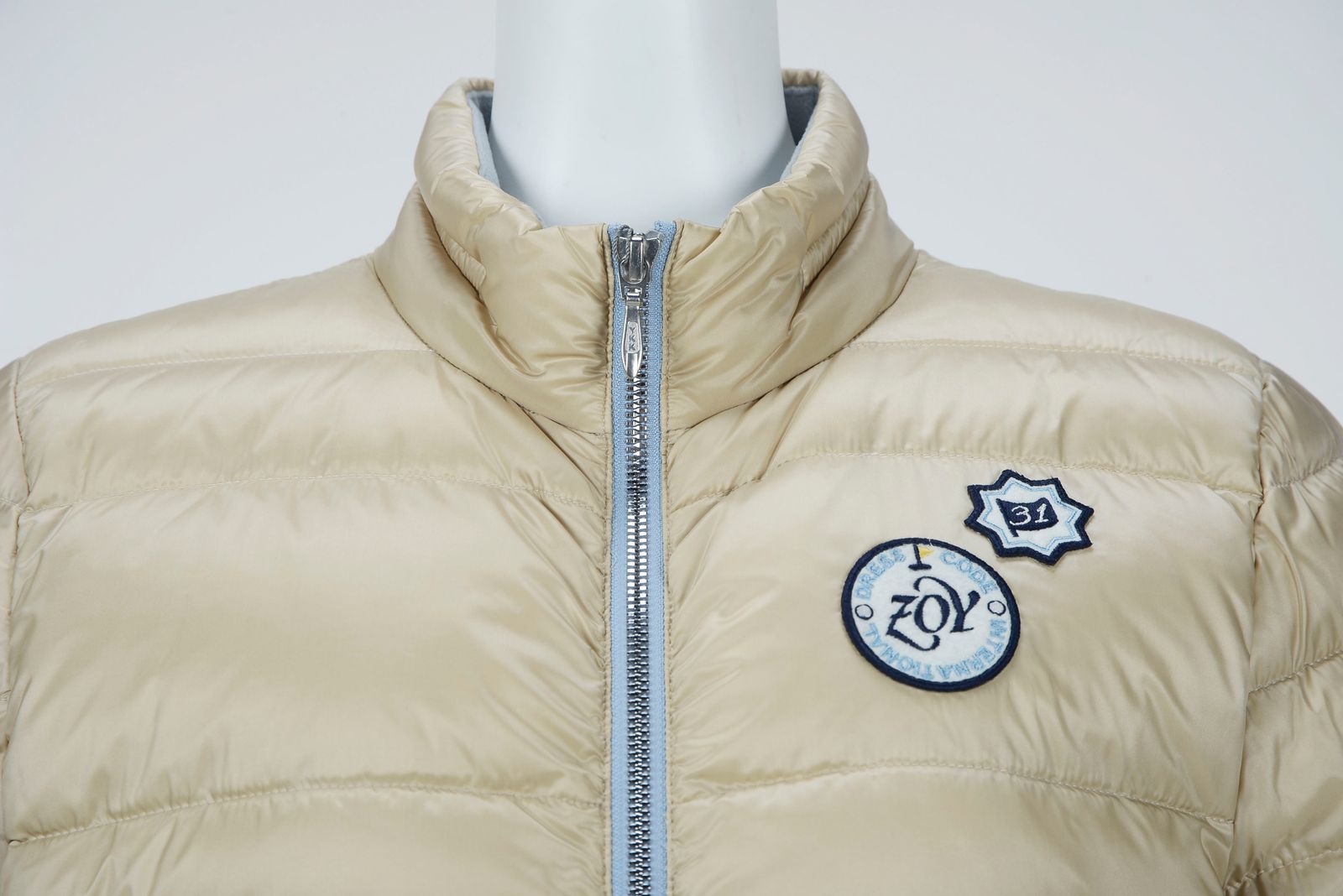 ZOY - クラシカルライトダウンジャケット | ベージュ | レディース