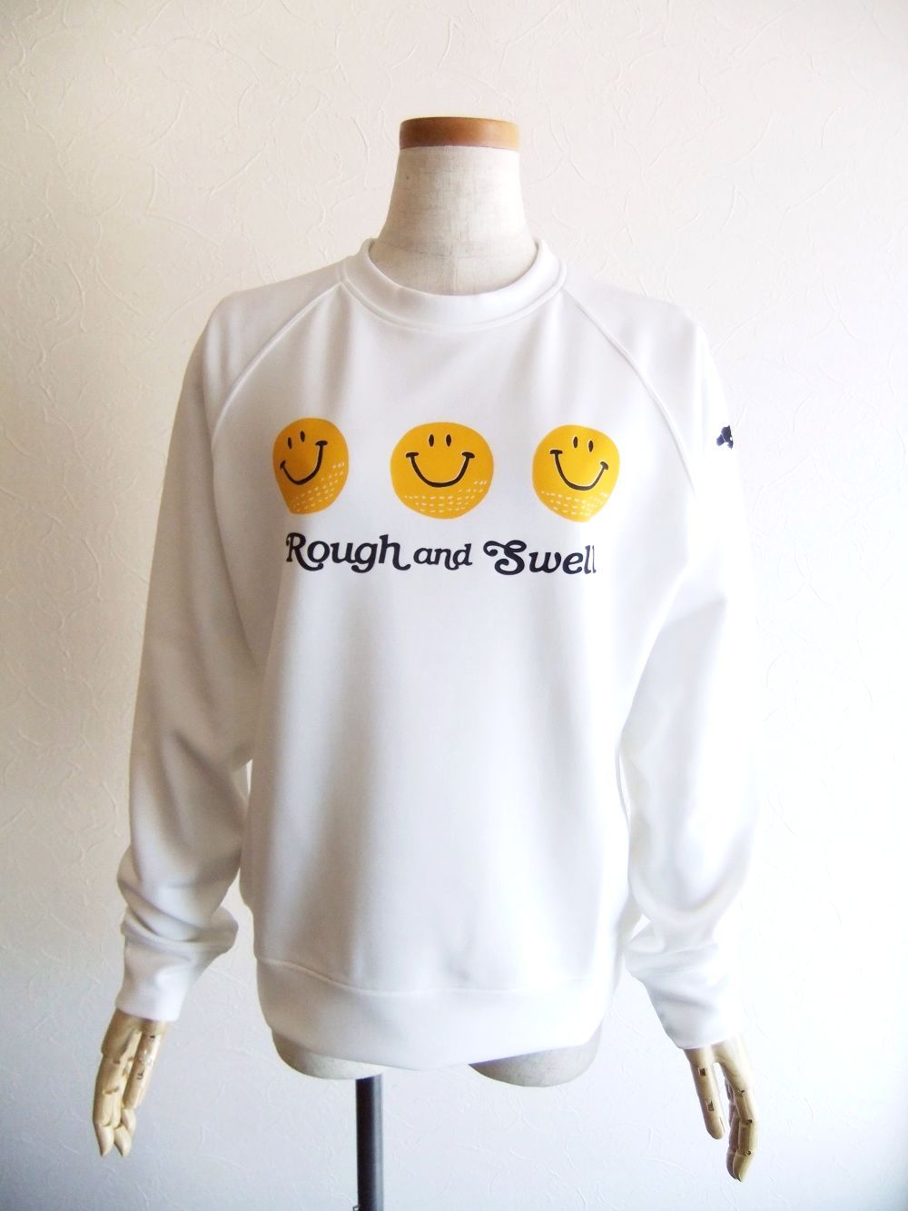 rough & swell - 【LADIES】 SMILE SWEAT.W ロゴ入りスウェットシャツ