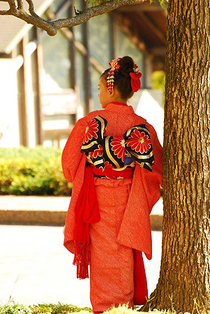 重厚感ある、赤い総絞りの七五三祝い着☆ | 着物レンタルの灯屋2 ブログ