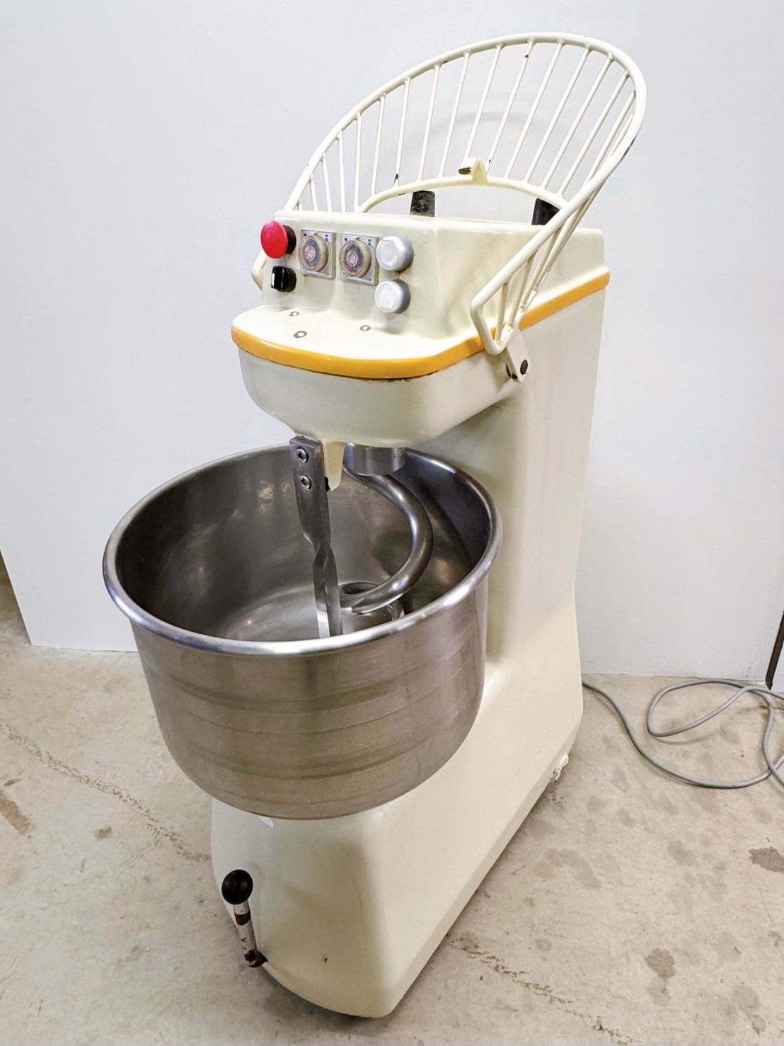 ケンパー スパイラルミキサー SP-15L - ミキサー [フードマシン