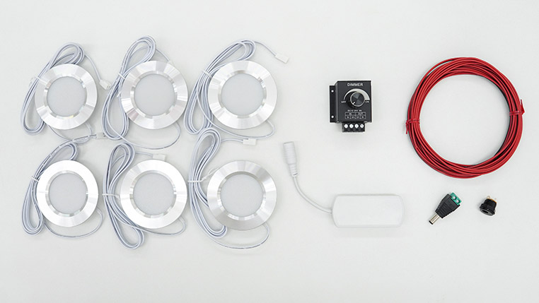 車中泊に便利!? 外部電源専用のLEDダウンライトキットが登場