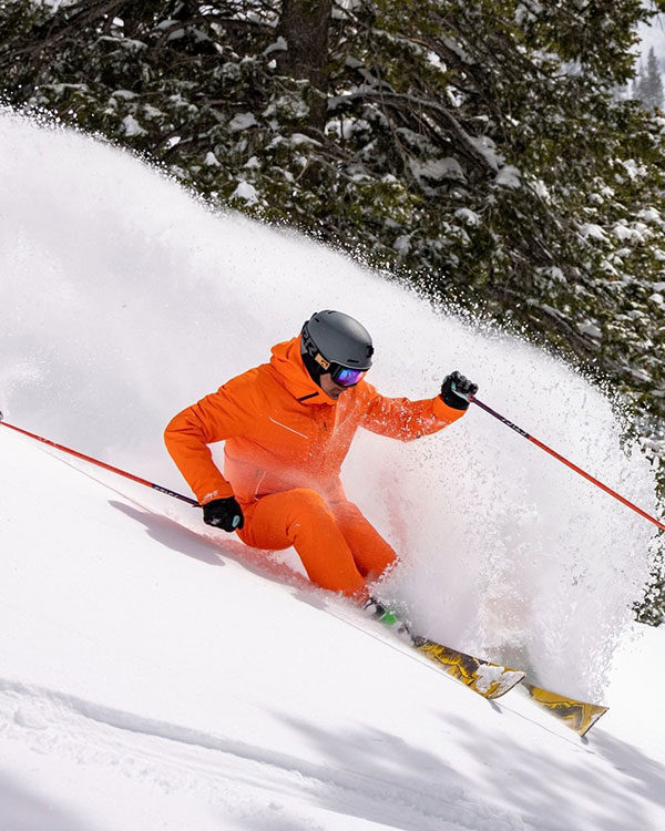 KJUS チュースの紹介ページ- BRAND LIST - 株式会社スキーショップジロー