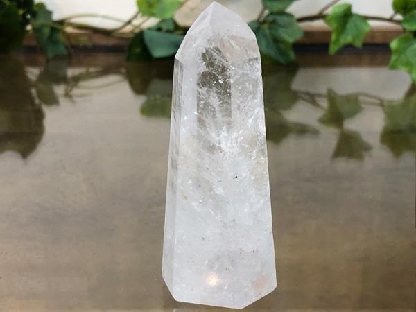 虹入り水晶ポイント(磨き 底辺カット) ブラジル産 | パワーストーン