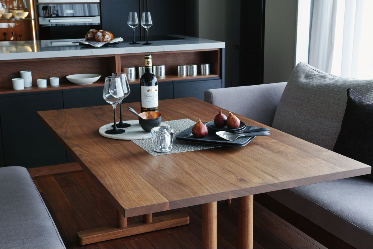 CHILL LOW DINING TABLE(幅140cm × 奥行80cm)の通販 / マスターウォール