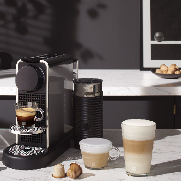 Citiz Platinum Stainless steel with Milk C | Nespresso Slovenia