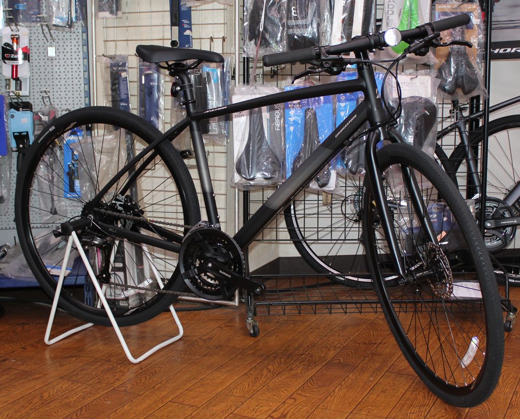 ANCHORのクロスバイクRL1油圧ディスクが入荷いたしました。