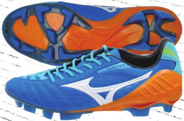 本田圭佑選手をサポートするミズノの最新スパイク | サカイク