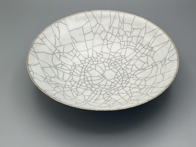 炭入り7寸浅鉢 （1） 高田志保 器さろん恵｜現代作家の和食器・子供用