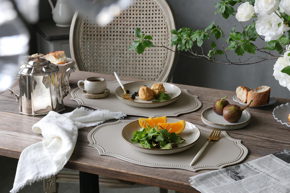 フェイクレザープレースマットWindライトグレー サラグレース