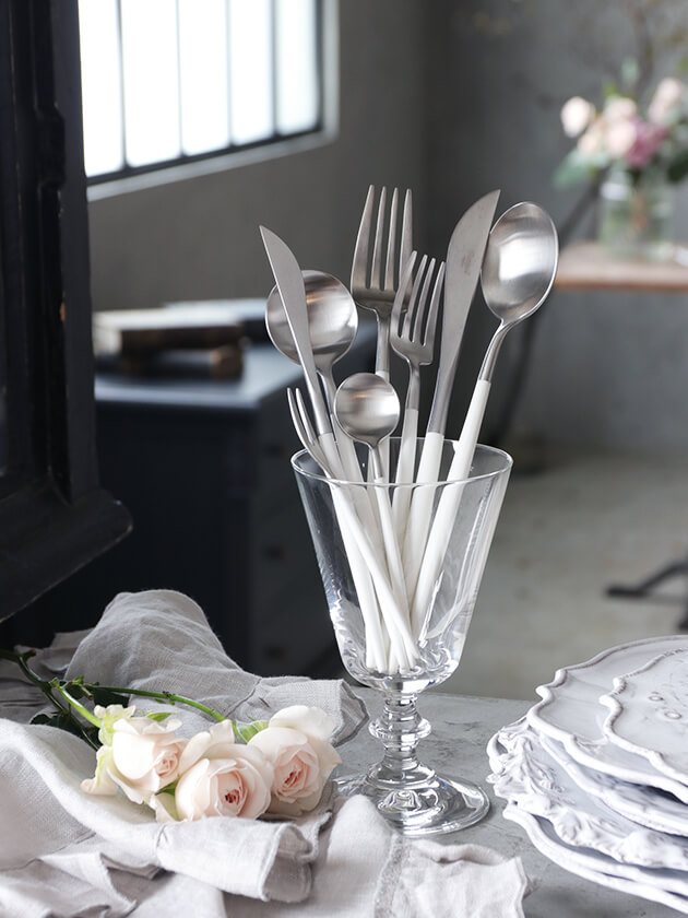 Cutipol カトラリーGOA WHITE x SILVER クチポール ～ サラグレース