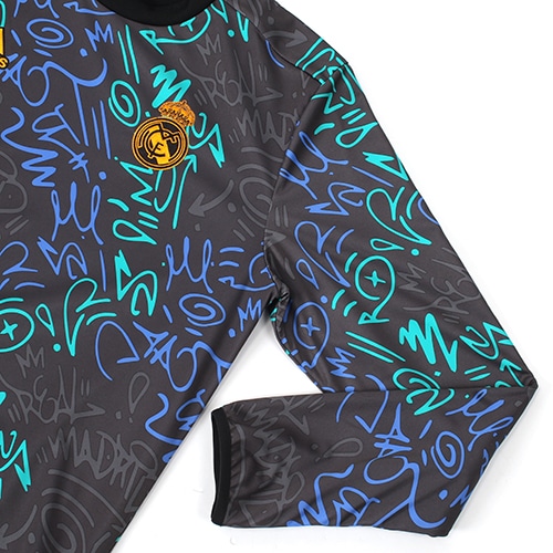 21-22 レアル・マドリード プレマッチウォームトップ／サッカー