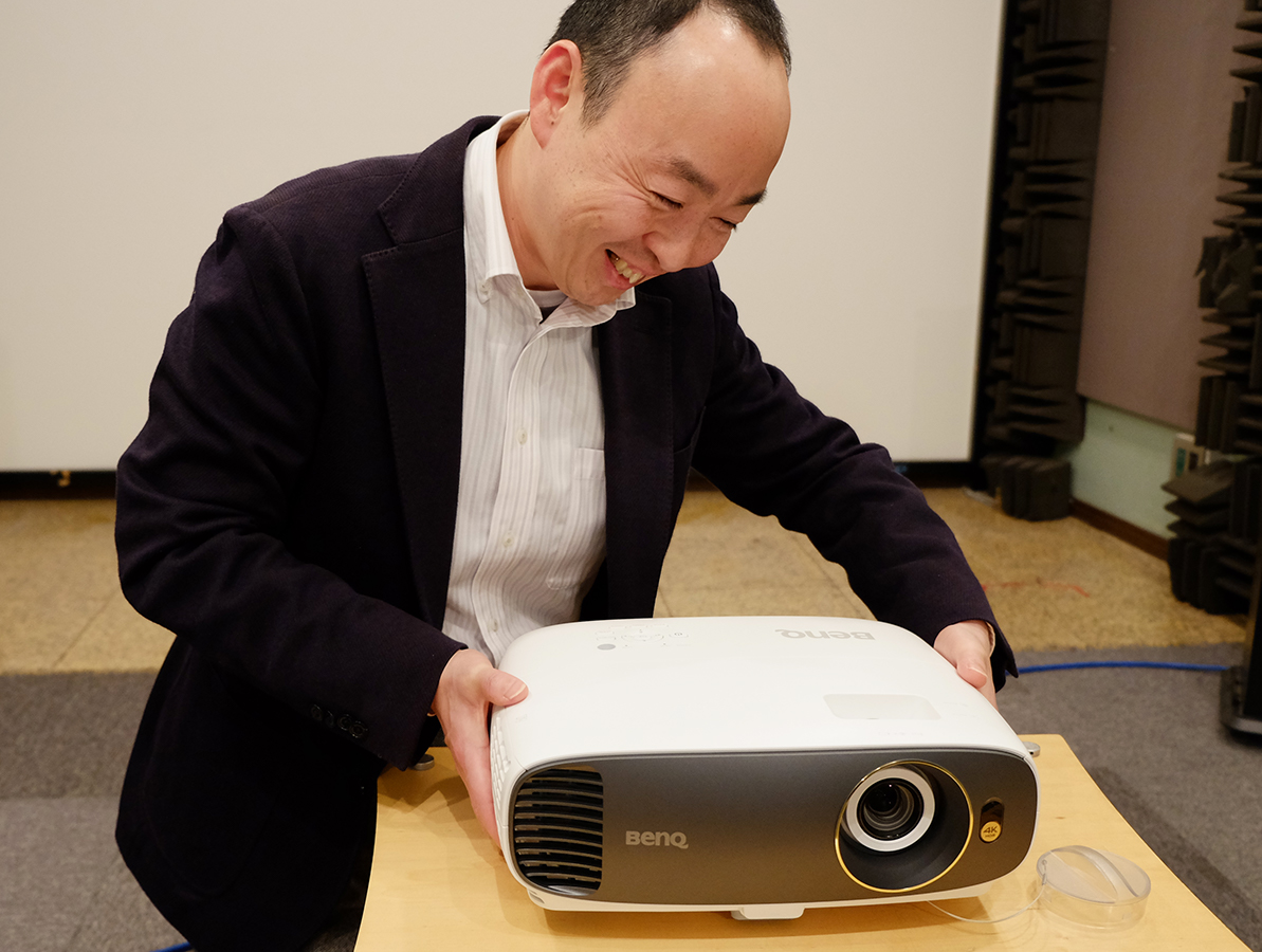 BenQ “20万円切り”4K/HDR DLPプロジェクター「HT2550」の実力を