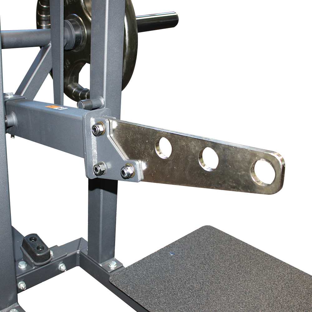 ベルトスクワット | 腰にベルトを装着してスクワットを行うマシンで