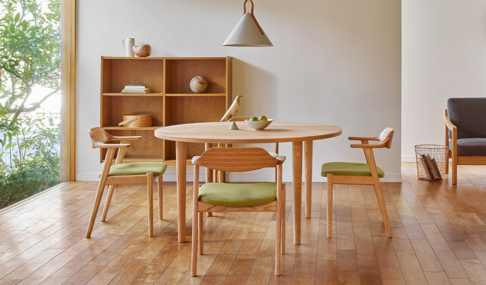 無垢材家具の専門店（ダイニングテーブル／椅子／ソファ他）｜ヤクモ