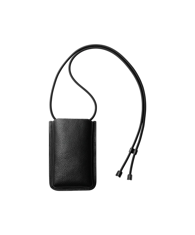 土屋鞄、本革を採用したAirPods Pro用ケースとスマホショルダーを発売