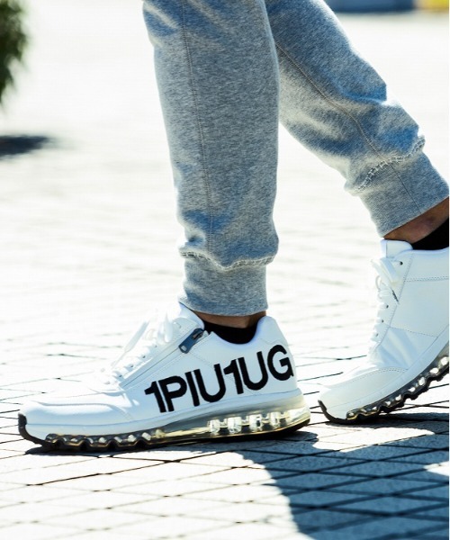 1PIU1UGUALE3 RELAX(ウノピゥウノウグァーレトレ リラックス)サイド