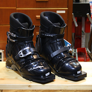 スカルパ T4＆スコット エクスカーション | カラファテ