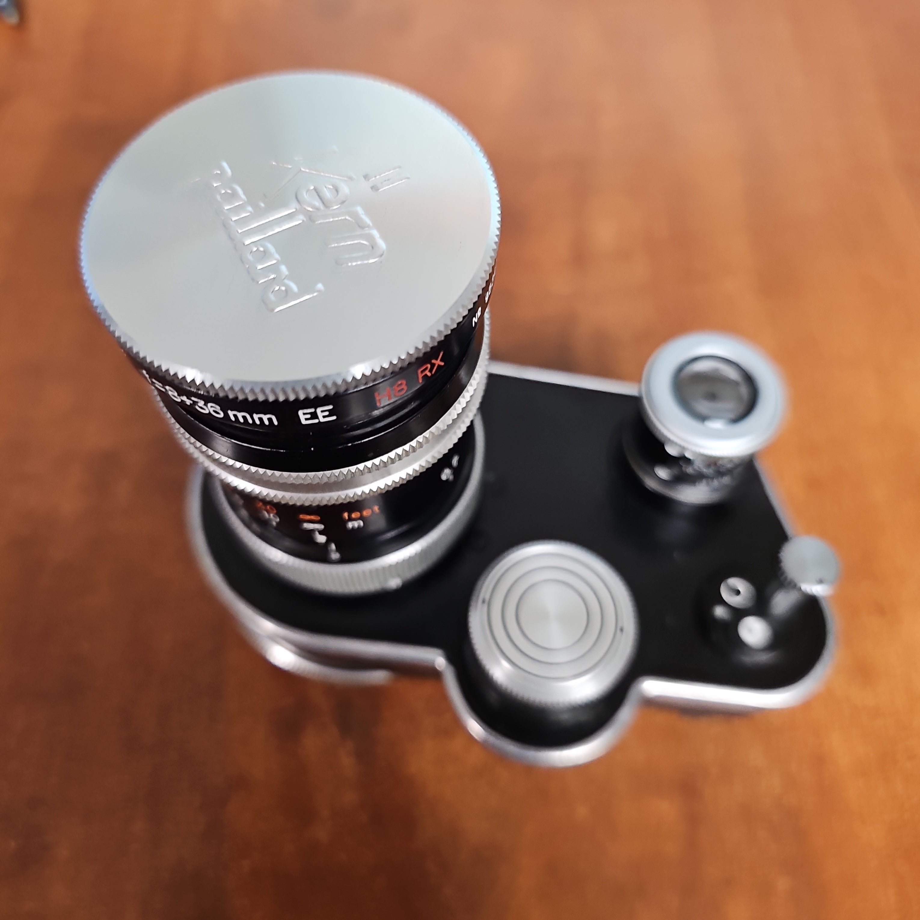 Vario Switar 8-36mm f1.9 EE H8 RX C-Mount Zoom lens S# 953123 – Du