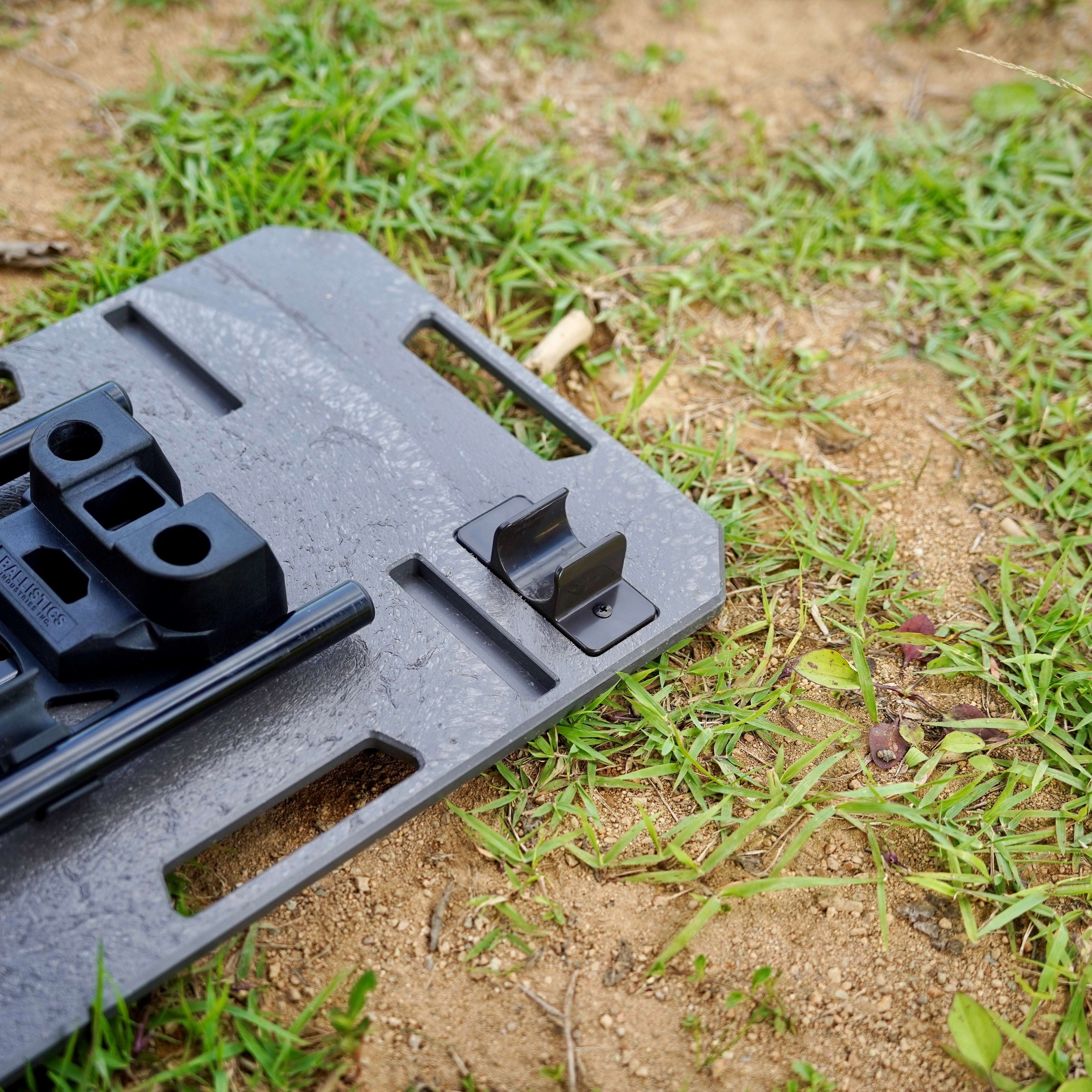 TACTICAL SHIELD TABLE – FOLBOT