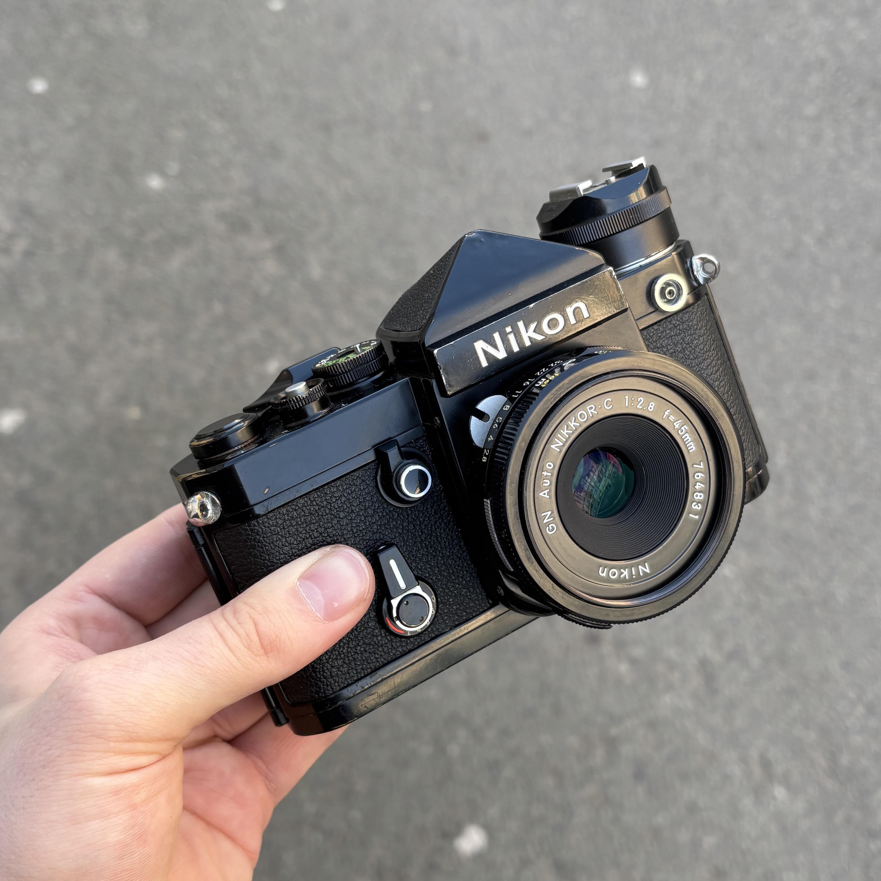 最近組み立てることができた、状態の良い Nikon F2 ユーザーグレードと