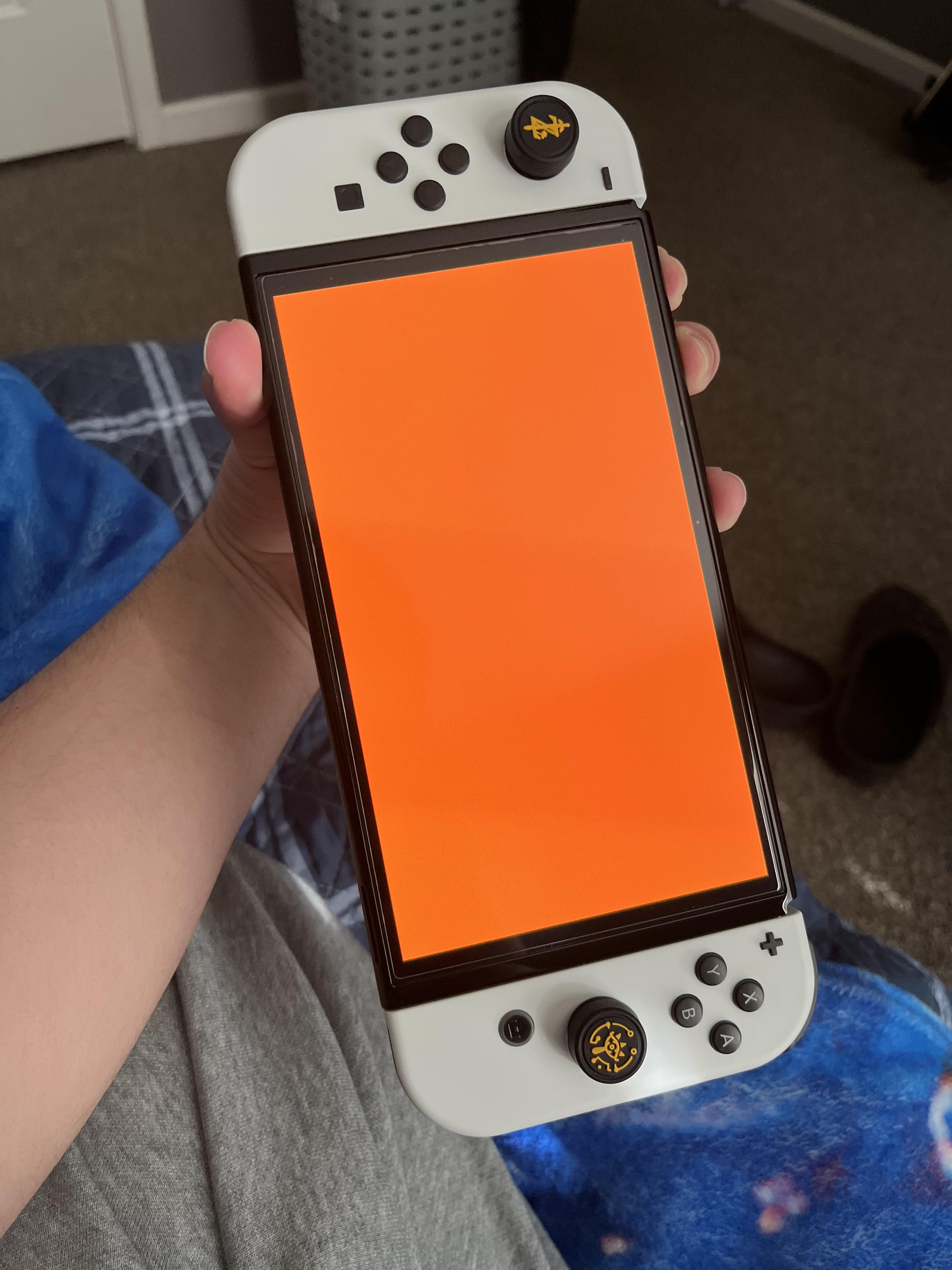 なんで画面オレンジ色なの？ : r/Switch