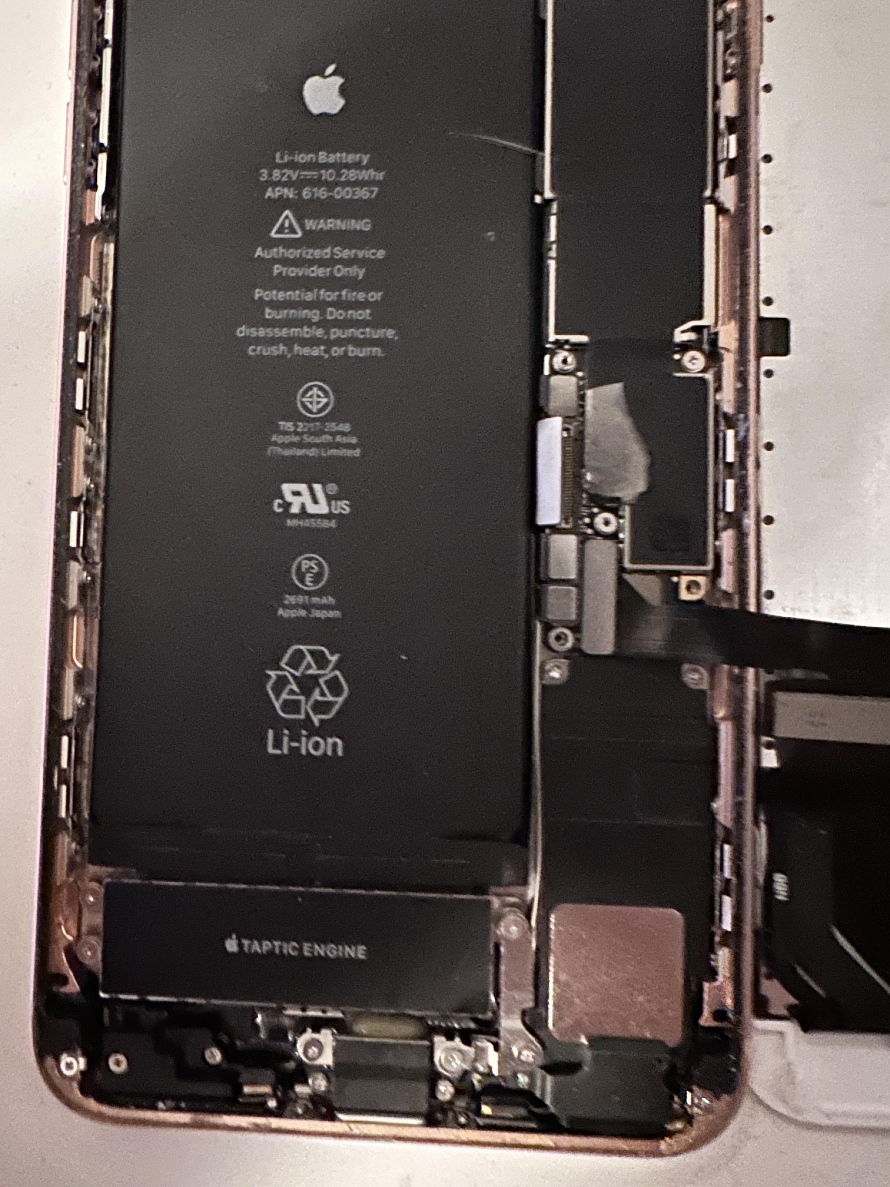 iPhone 8 Plus の充電ポート交換 : r/mobilerepair