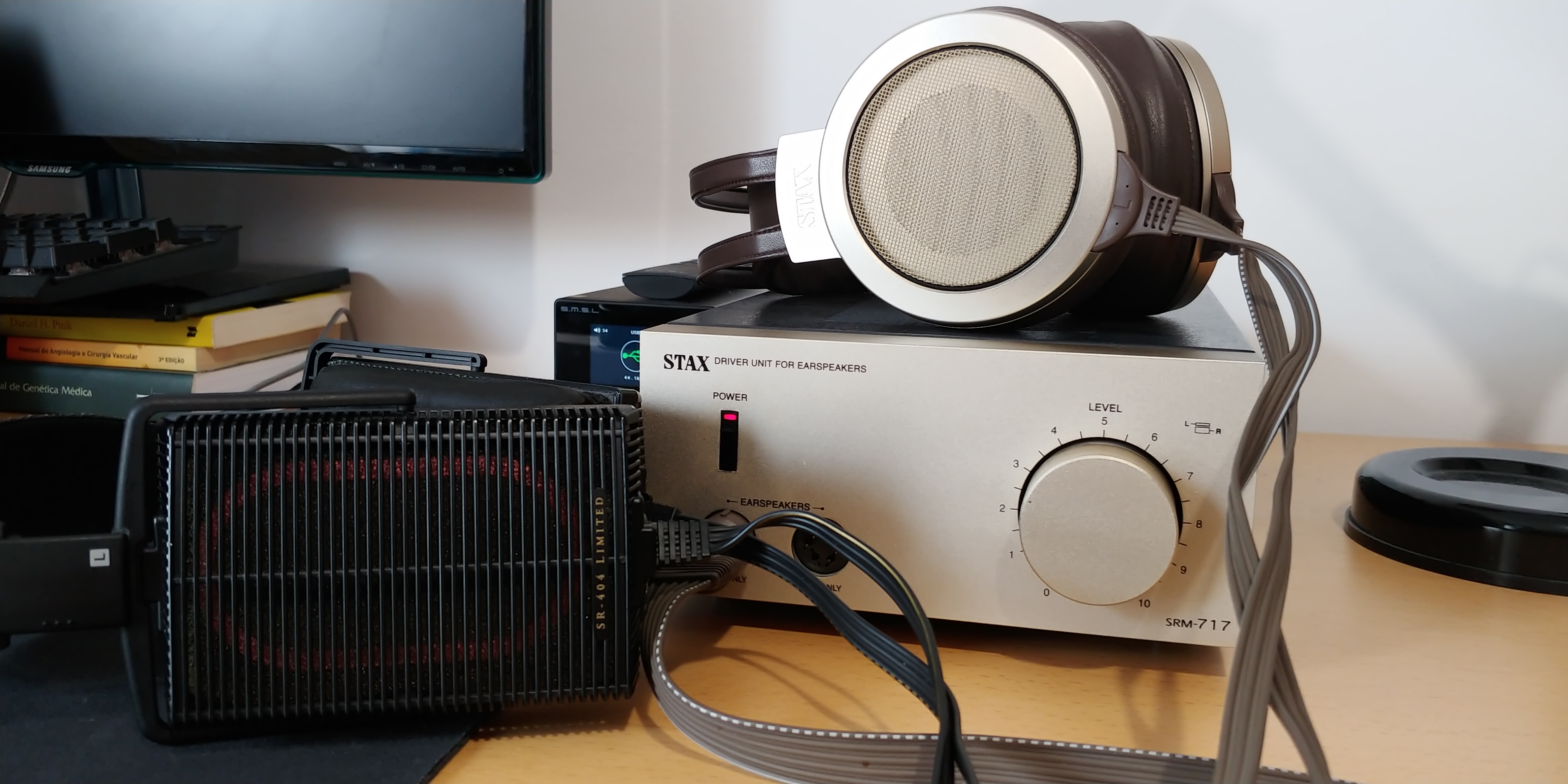 Blast from the Past - Stax SR-007 : r/headphones