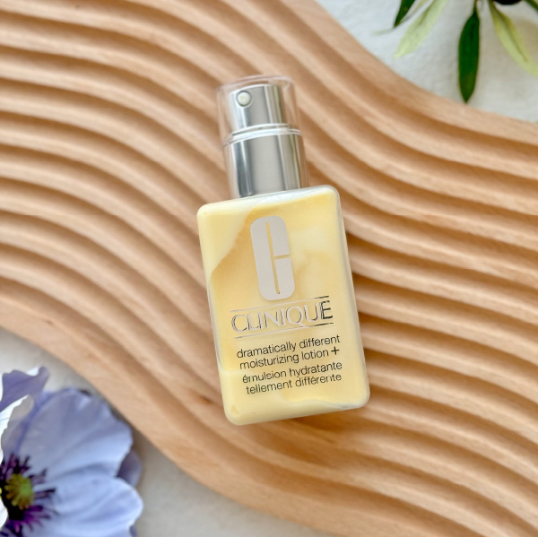 66％OFF】クリニーク ドラマティカリー ディファレント モイスチャ