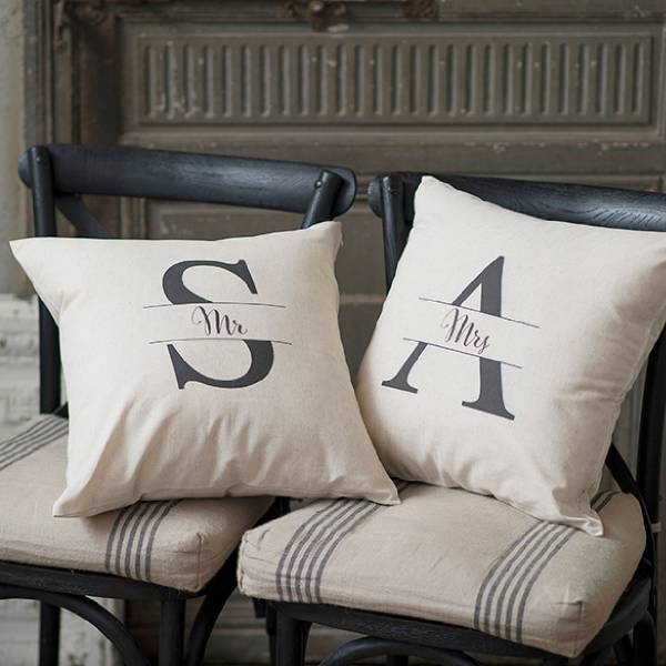 ウェディングクッションカバー イニシャル（名入れタイプ）|結婚式