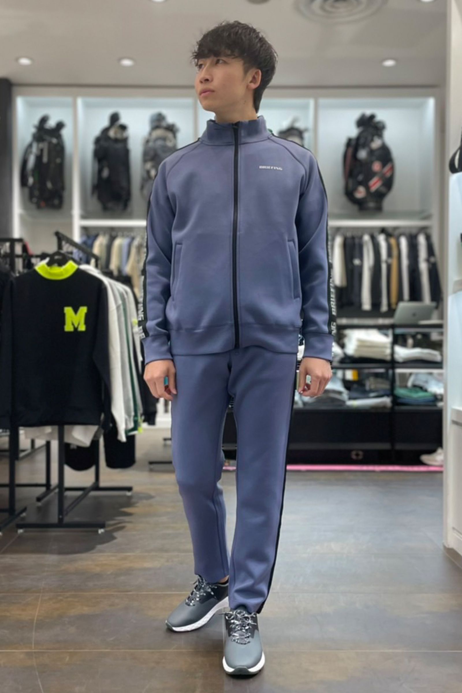 BRIEFING】 暖かさとオシャレを兼ね備えた万能なセットアップ | 12359