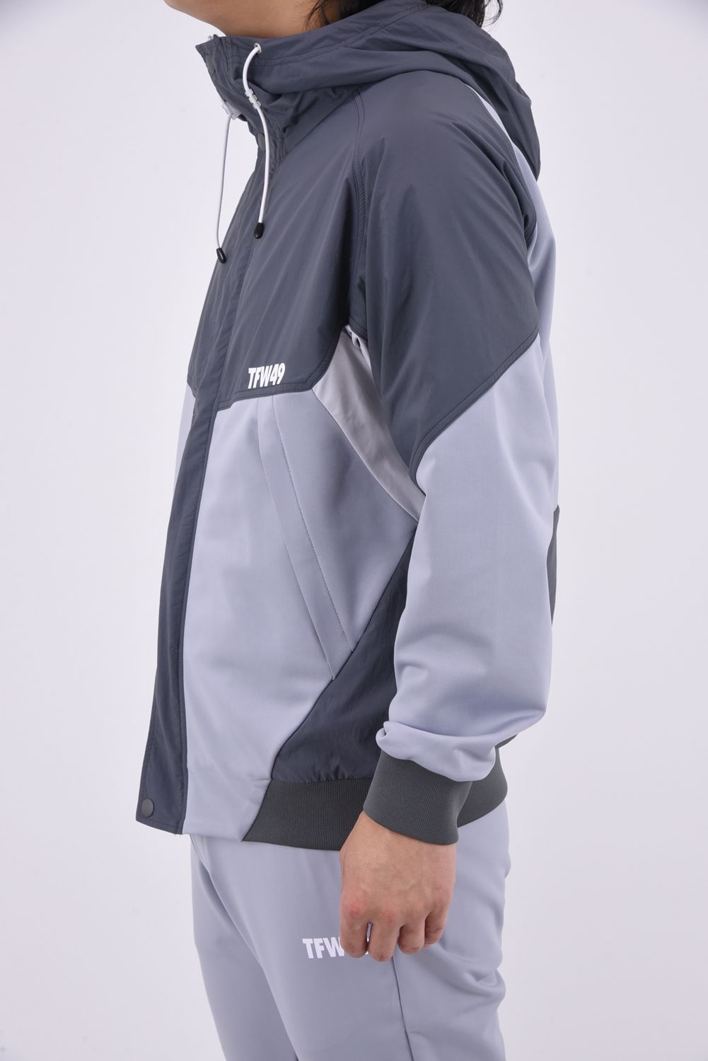TFW49 - COMBINATION HOODED JACKET / バックロゴ コンビネーション