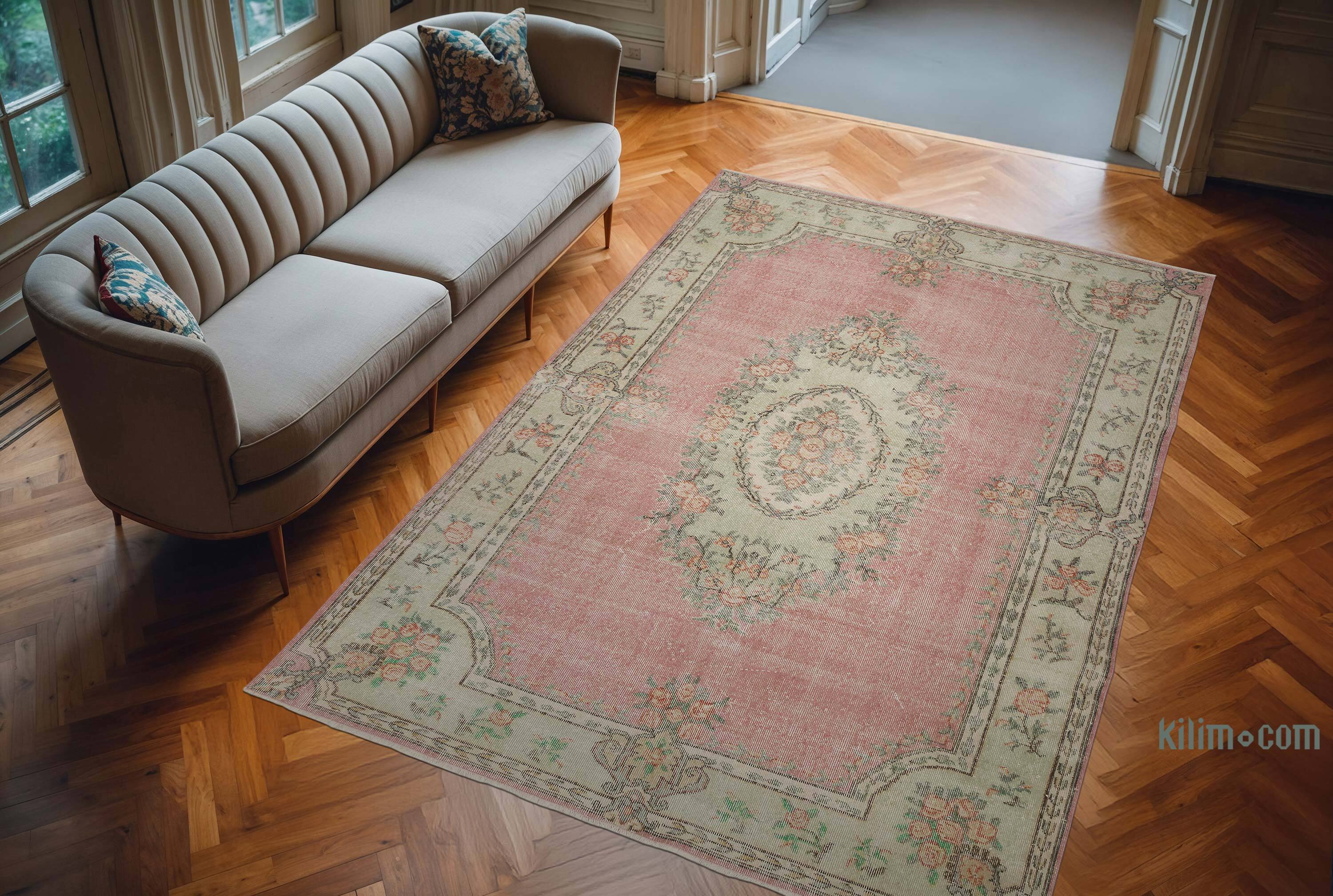 Vintage Turkish Hand-Knotted Rug - 6' 9