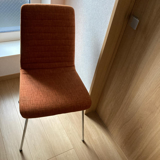 ニトリ - ニトリダイニングチェアオレンジ家具リビングの通販 by