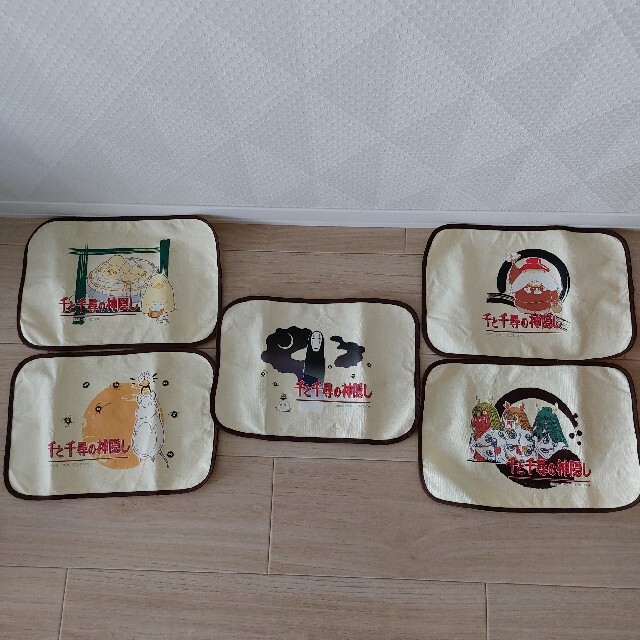 ジブリ - 千と千尋の神隠し ネスレ 笑顔で食べまセット 非売品 中古品