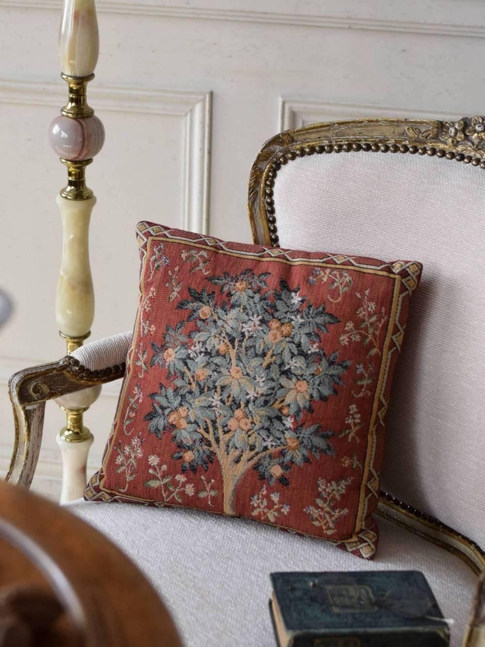 フランスアンティーク ゴブラン織りクッション.2 貴婦人と一角獣