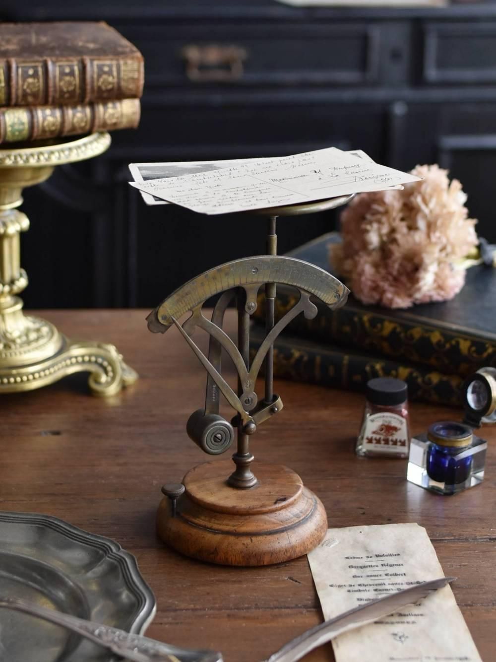 アンティークレタースケール.3 フランスアンティークディスプレイ
