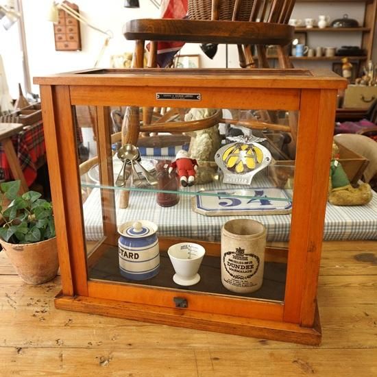 イギリス ヴィンテージ 木枠のガラスケース ショーケース GRIFFIN