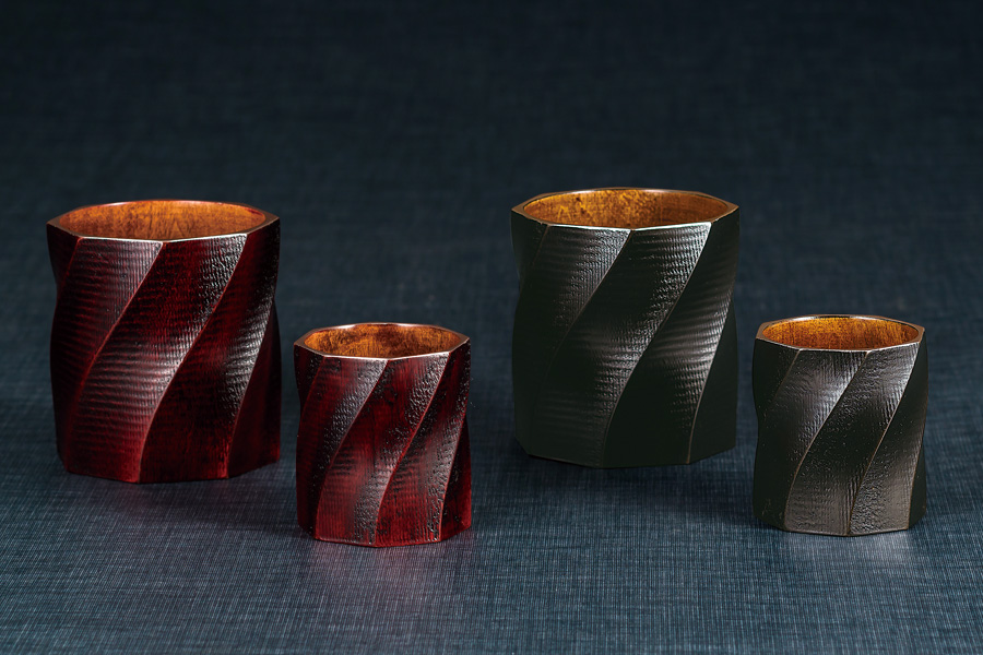 酒カップ らせん 赤/黒 木製 漆塗り FC13-6/8 漆器の井助