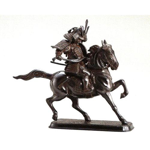 置物 楠木正成公 10号 兜 銅製 幅37×奥行14×高さ33cm t49-04