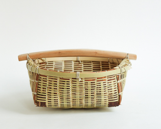 宮城 篠竹と桜のかご (丸-浅-中)