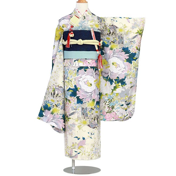 PR+》白地にピンクの牡丹と花車の着物／七五三・七歳女の子 | 宅配着物