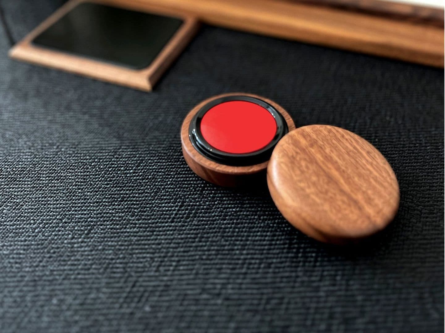 km-09_朱肉40号of加藤木工株式会社