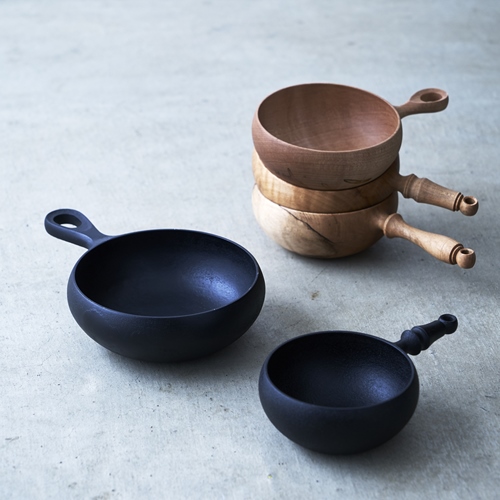 大自然の中でしっくりと溶け込む雄大さと優美さが持ち味の「foot of