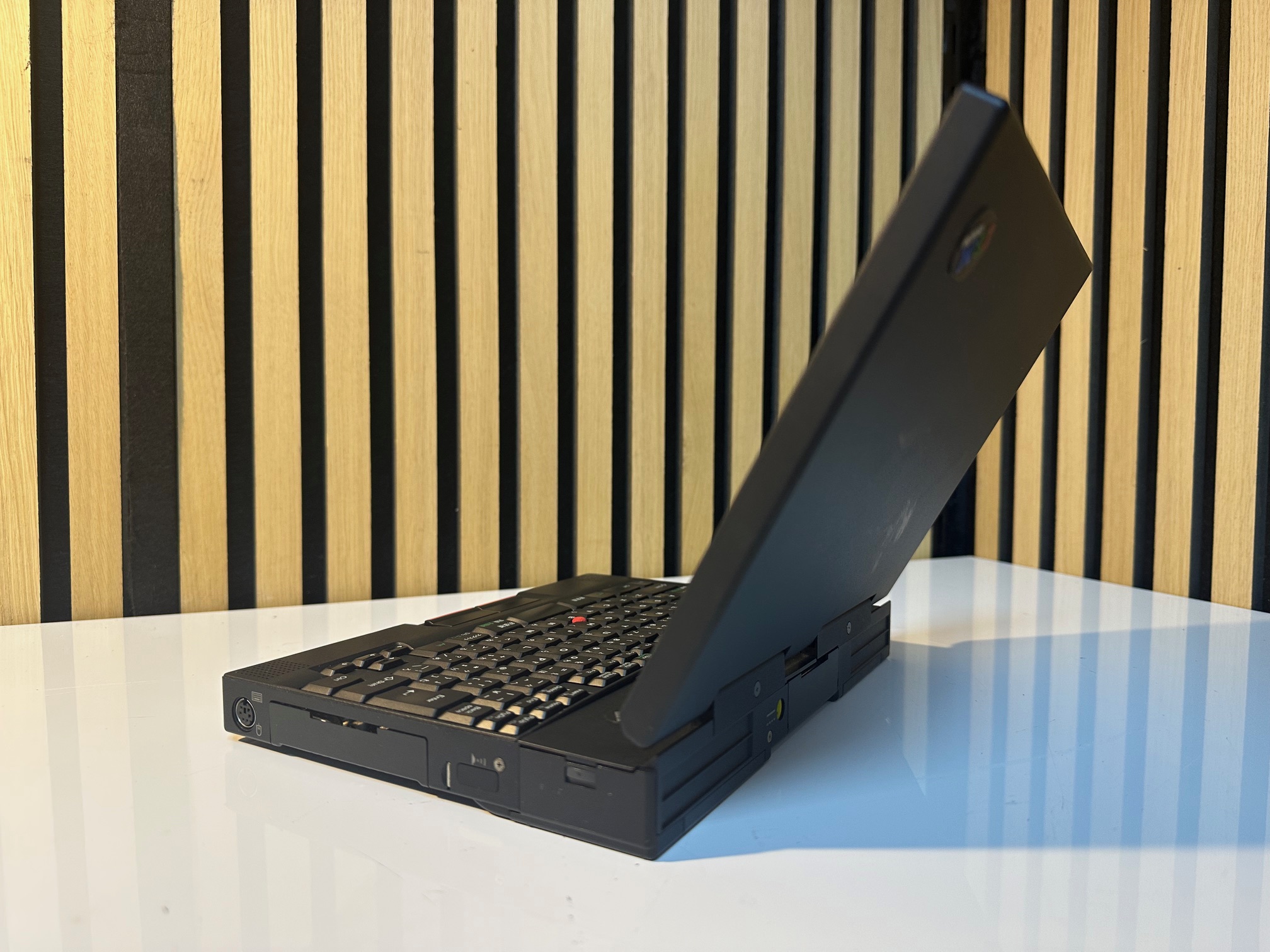 IBM ThinkPad 235 - MacDat