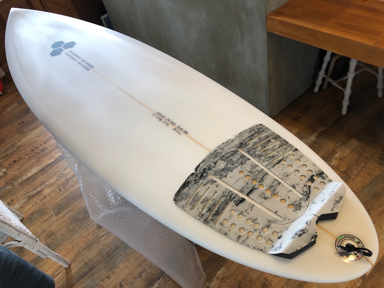 ツインタイプのサーフボード | MOANA COASTAL SERVICE